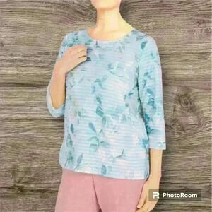 Alfred Dunner Size Medium 3/4 Sleeve Floral Top